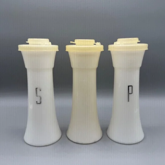 VTG Tupperware‎ Hourglass Salt & Pepper Shaker White Set of 3 Retro Kitchen 6.5