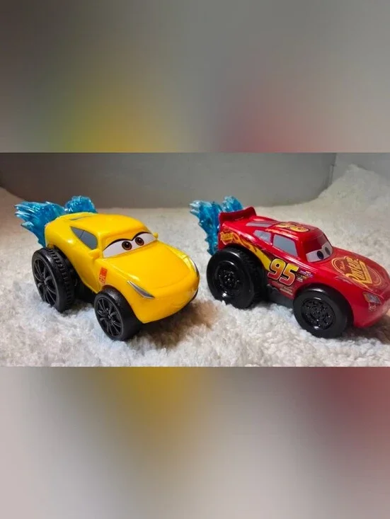 Disney Pixar Cars 3 Splash Racers Mini Car Lightning McQueen  & Cruz Ramirez (2)