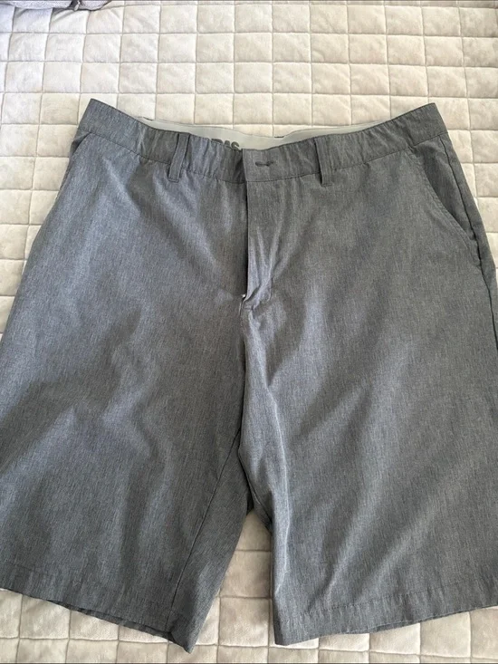 Adidas Men’s Light Gray Athletic Shorts with Subtle Heather