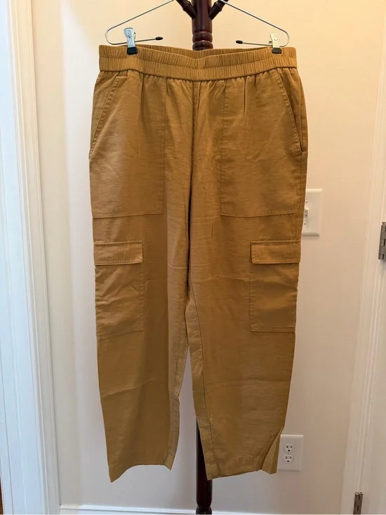 A New Dat Women’s Casual Cargo Pants in Mustard - Comfortable Everyday Wear