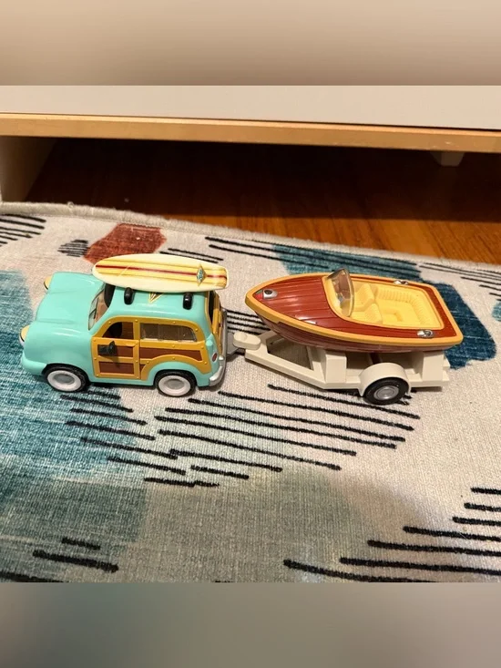 Chevron Cars Woody Wagon w Surfboard and CC Boat 'n Trailer