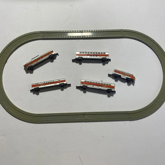 Galoob Micro Machines Train Set Vintage Oval Track 17pc Passenger Train