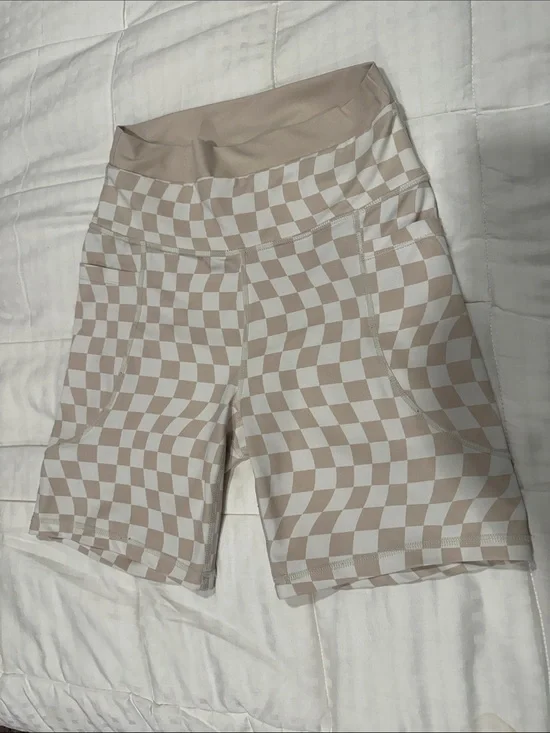 Wilo the Label Checkerboard Bike Shorts - Beige/White size medium yoga