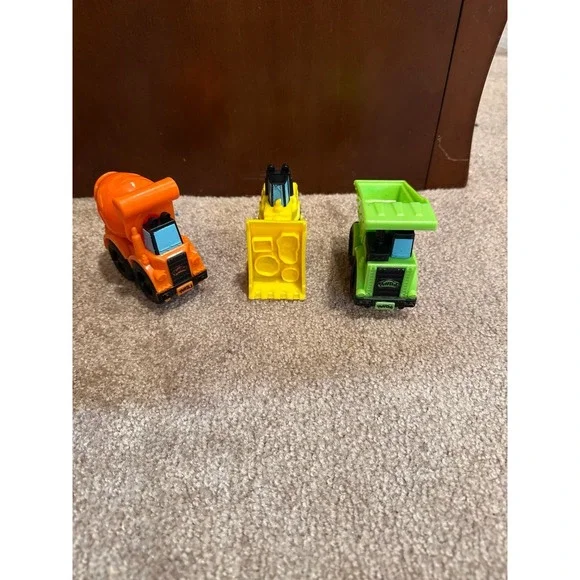 Play- doh wheels 3 trucks