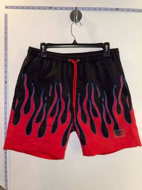 8&Nine Manufacturing Co. Flame Print Shorts Size Large
