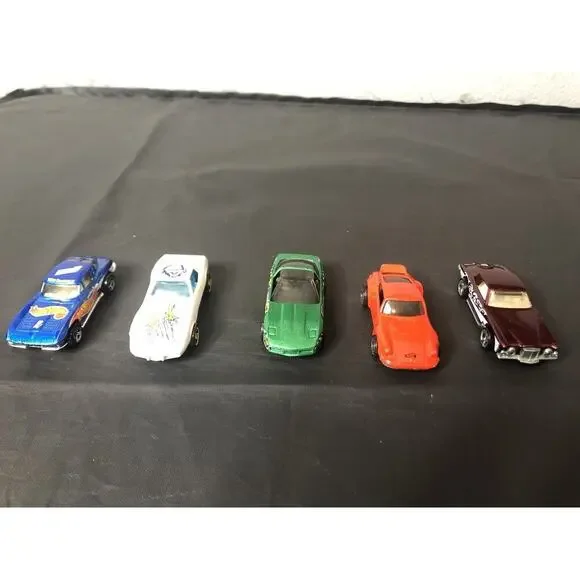 5 Vintage 1970’s-1982 Hot Wheels, 3-Corvettes, Porsche 911‎ And Stutz Blackhawk
