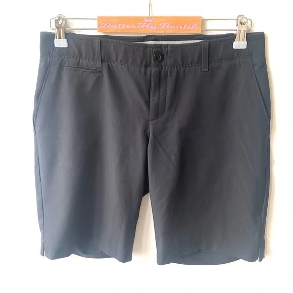 (A6) Under Armor Black Button Fly‎ split hem Fitted shorts, Size S