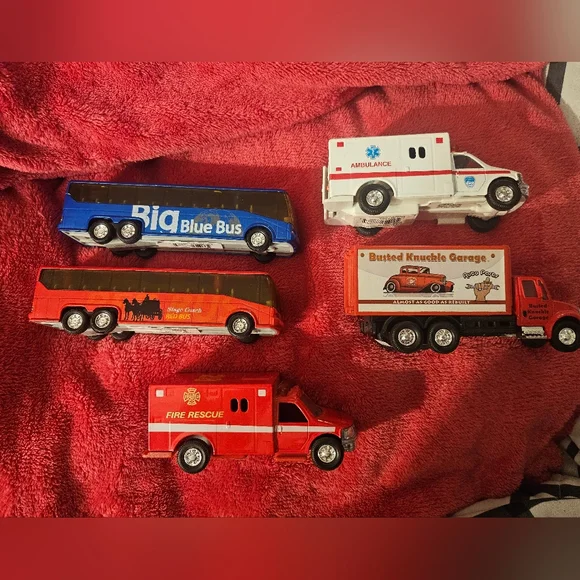 Shing Fat Huiyang Pullback Vehicle Lot of 5 (Fire, Ambulance,‎ 2 Buses, Truck)