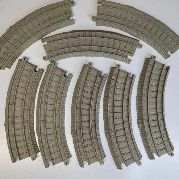 Thomas The Tank Engine Track Pieces Curved Lot Green Brown T5007 Mattel 2010‎