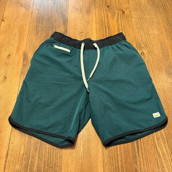 Vuori Banks Short Mens Small Green Athletic Performance Running Workout Gym V330