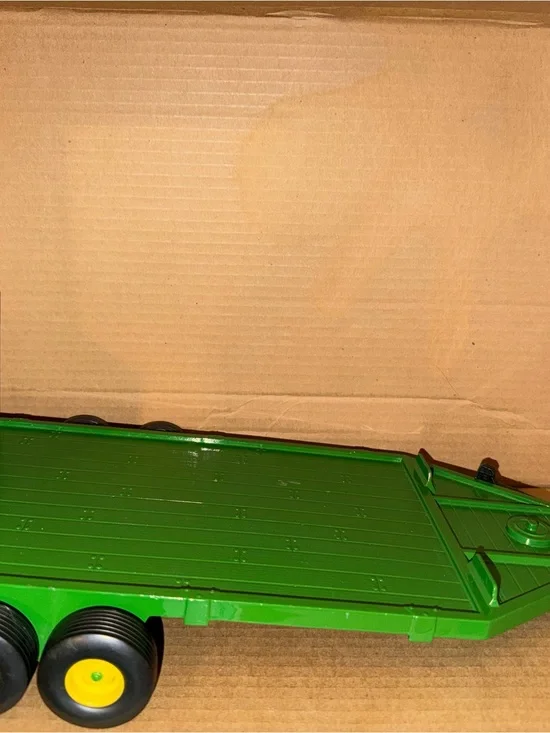 John Deere ERTL die cast 1/16 scale Tandem axle metal trailer
