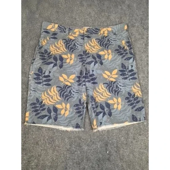 Charles and a Half Mens 38 Tropical Leaf Print Cotton Shorts Grey Raw Hem Summer