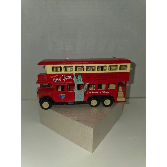 vintage New‎ York sightseeing double-decker bus souvenir toy model