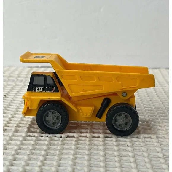 Vintage Plastic Caterpillar-CAT Diesel Power‎ Yellow Construction Dump Truck