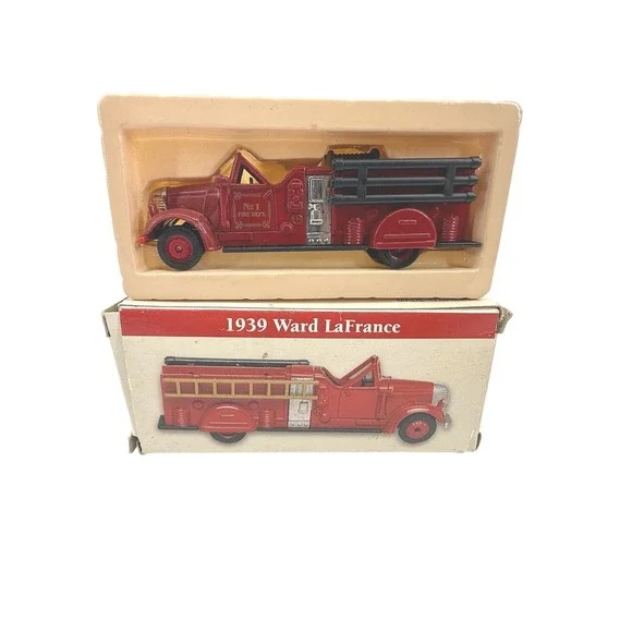 1999 Reader's Digest 1939 Ward LaFrance Fire Truck Diecast Red Original Box