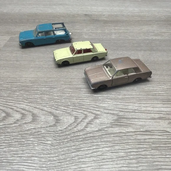 Matchbox By Lesney Lot. No 42  Studebaker Lark Wagonaire No 45  Ford Corsair
