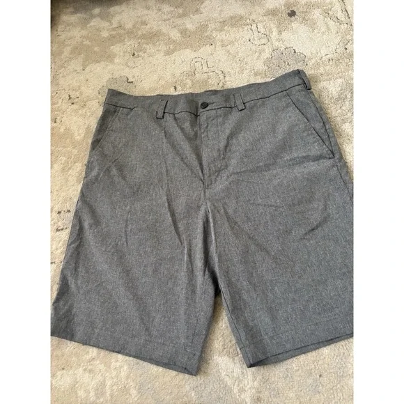 PGA‎ Tour Golf Shorts Size 36x9 Gray Flat Front Stretch Performance EUC