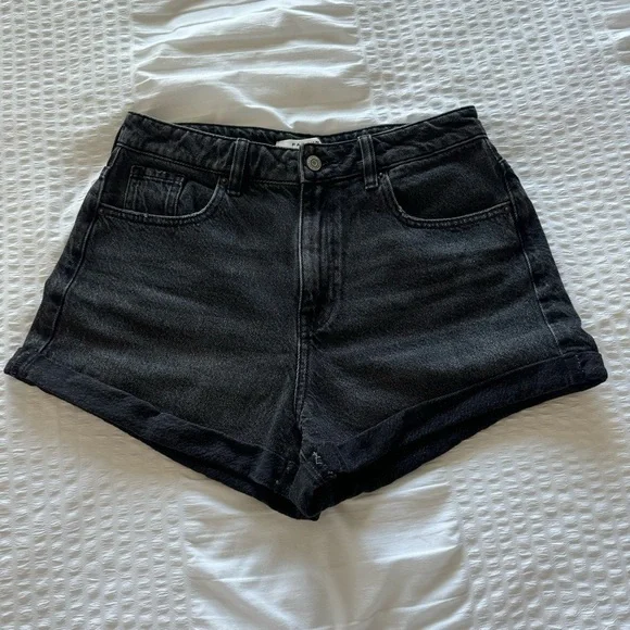 PacSun Black Jean Shorts High-Waisted Vintage Style size 28