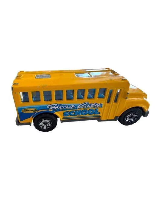 Matchbox School Bus Hero City 2004