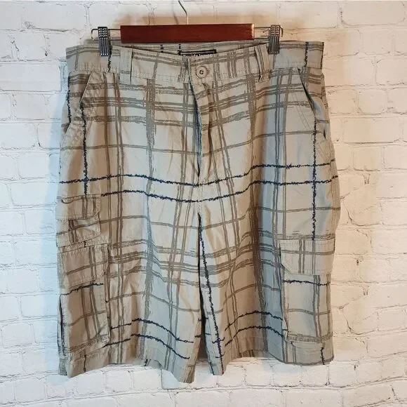 Men's David & James cargo shorts, size 36
