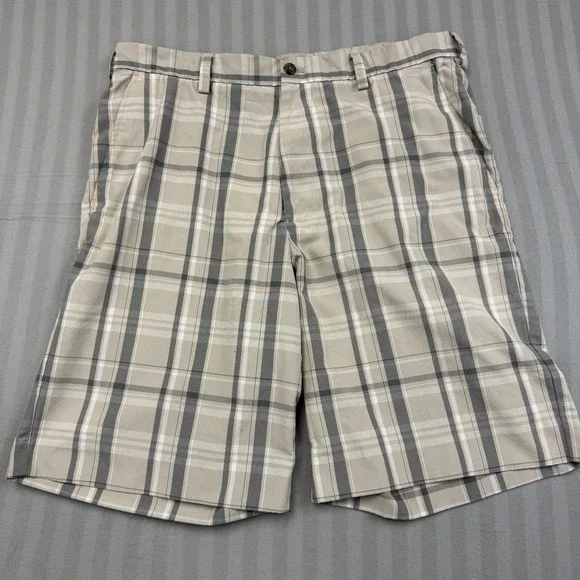 IZOD Men's Golf Shorts Size‎ 34 Windowpane Plaid Flat Front