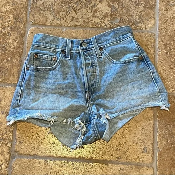 LEVI’S 501 Blue Buttoned Fly Raw Hem Jean Shorts Size 24