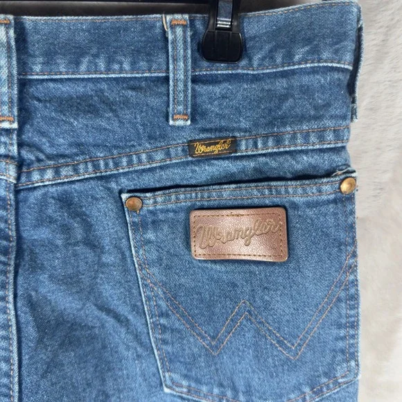 Vintage Wrangler Mens Cut Off Denim Shorts Blue Medium Wash Made in USA 34 Waist