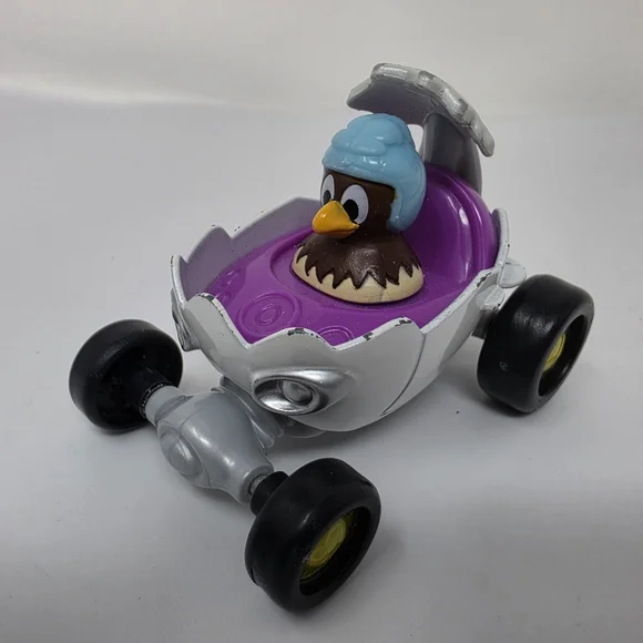 Fisher-Price Disney Junior Mickey & the Roadster Racers Clara Cluck's Coupe