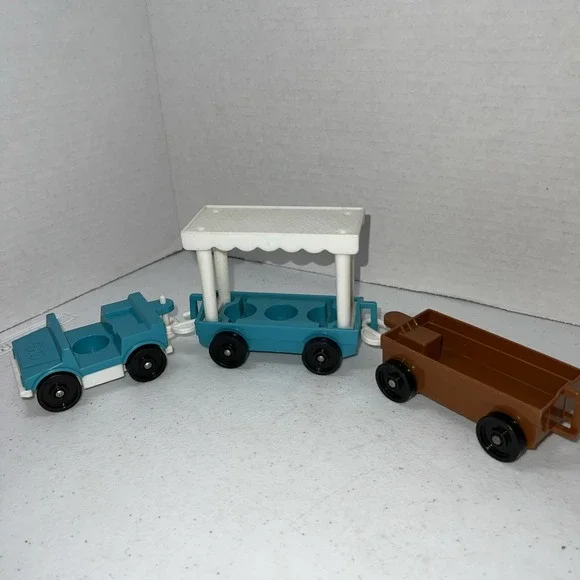 Vintage Fisher Price Little People Zoo #916 Tram Train Trolley Cars Blue 1984