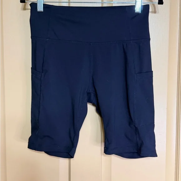 Baleaf Women's Black High-Rise Bike Shorts with‎ Side Pockets