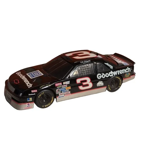 Racing Champions Goodwrench Chevrolet Lumina NASCAR Diecast Car bank 1992