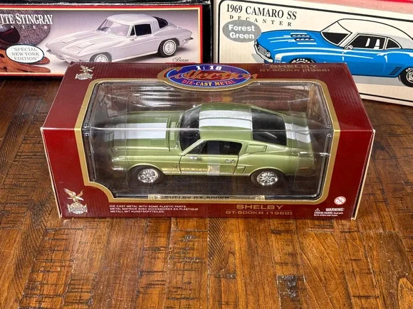 Road Signature Classic 1968 Green Shelby GT-500KR Diecast Car 1:18 Scale New