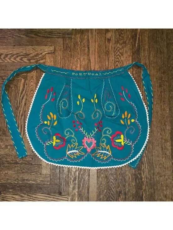 Vtg Portugal Handmade Green Embroidered Apron Pockets Traditional Floral Nature