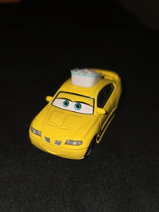 Mattel Disney/Pixar Cars Toon 1:55 Scale Die-cast Nurse GTO