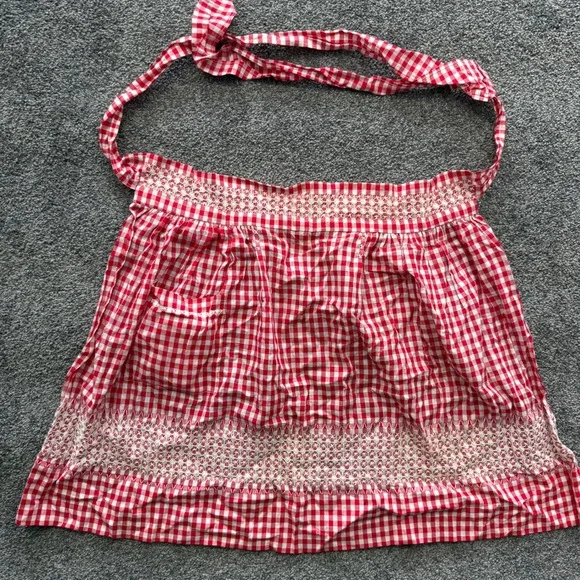 Vintage Red Gingham Chicken Scratch Embroidery Half Apron Pocket Cottagecore