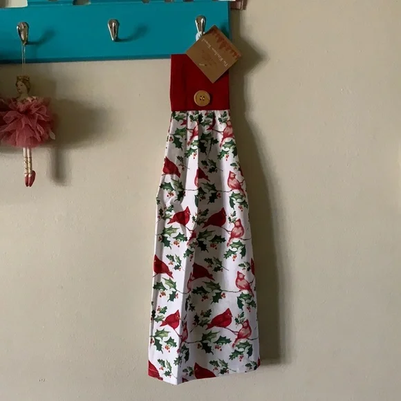 Holiday Collection The Kitchen Towel “Cardinals Print” New with tags