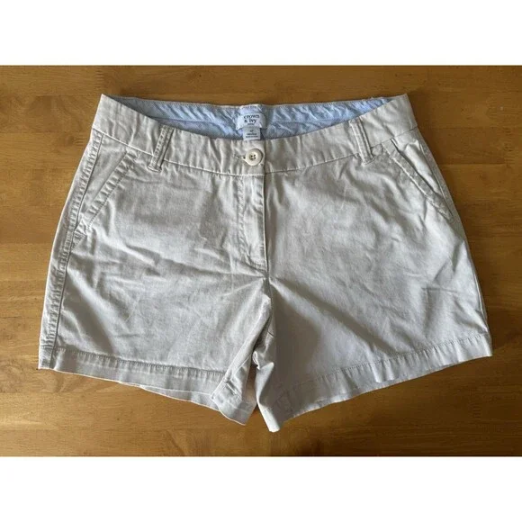 Crown and Ivy Women’s Khaki Shorts Size 6 Petite