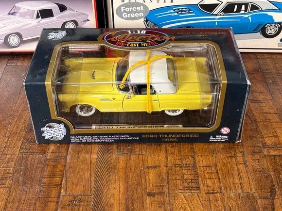 Road Tough 1955 Ford Thunderbird Convertible Yellow 1/18 Scale Diecast Car