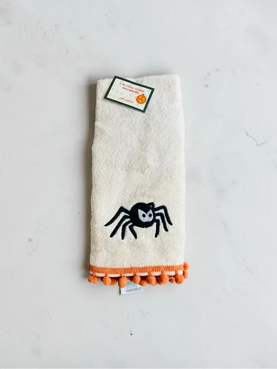 Spooky Chic Cotton Craft Luxury Hand Towels – Set of 2