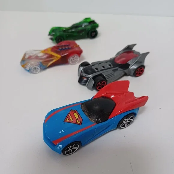 LOT of 4 Hot Wheels‎ D.C. Comics Collector Cars Vehicles