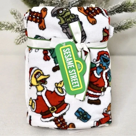 Sesame Street 2‎ Hand Towels Cookie Monster Elmo Big Bird Christmas 100% Cotton