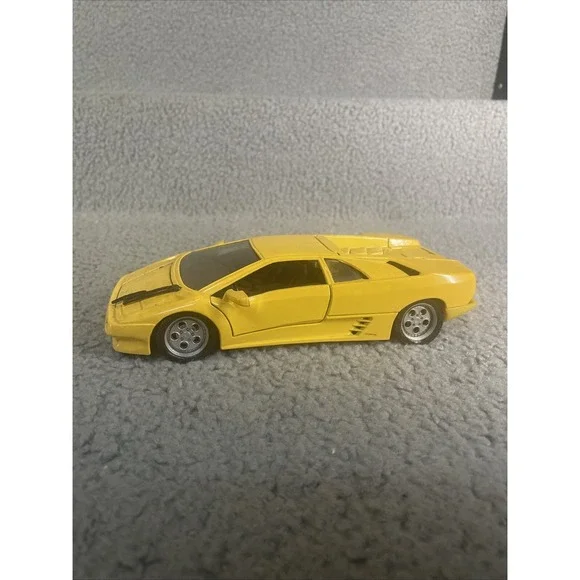 Welly Lamborghini Diablo 1/24 Scale Size‎ Licensed DieCast Car Scissor Doors