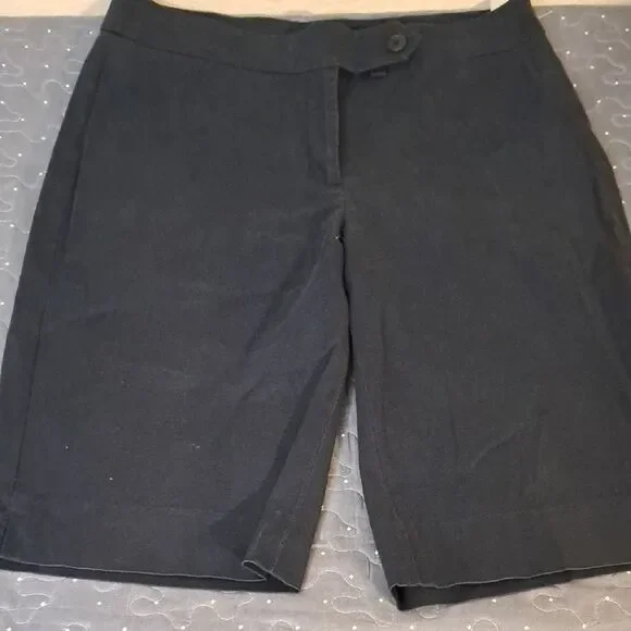Jones New York Blue Bermuda Shorts size 8