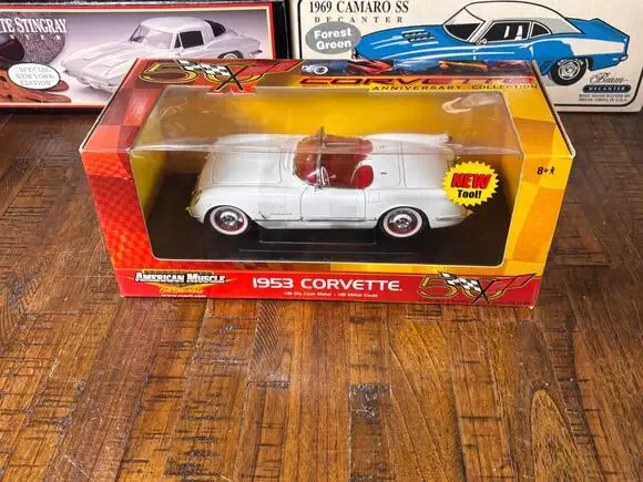 1953 Chevrolet Chevy Corvette 1:18 American Muscle 50th Anniversary ERTL New