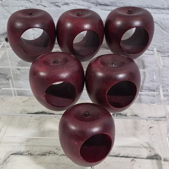 Red Apple Shaped Wooden Napkin Ring Holders Set of 7 Autumn Harvest‎ Fall Decor