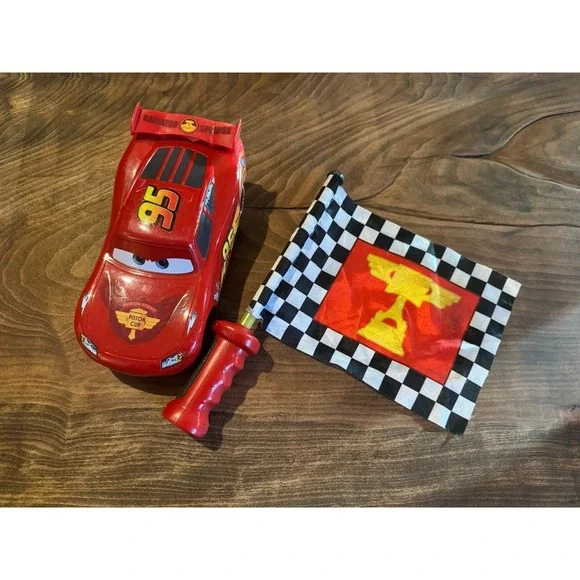 Mattel 2016 Cars Flag Finish‎ Flash Lightning McQueen Disney Cars