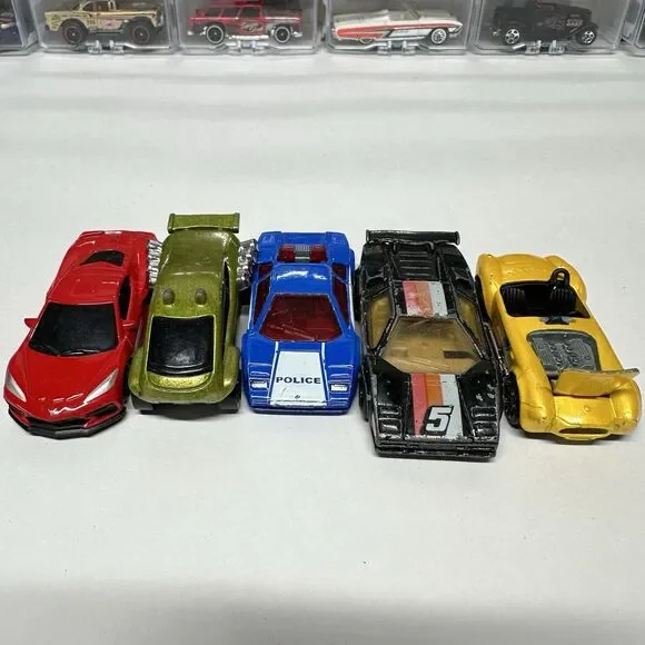 Lot of 5 Diecast Cars Hot Wheels Matchbox Maisto Corvette Lamborghini Cobra