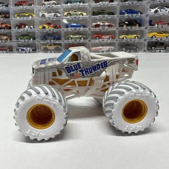 Monster Jam Blue Thunder 1:64 Diecast Truck BKT Tires Spin Master Loose