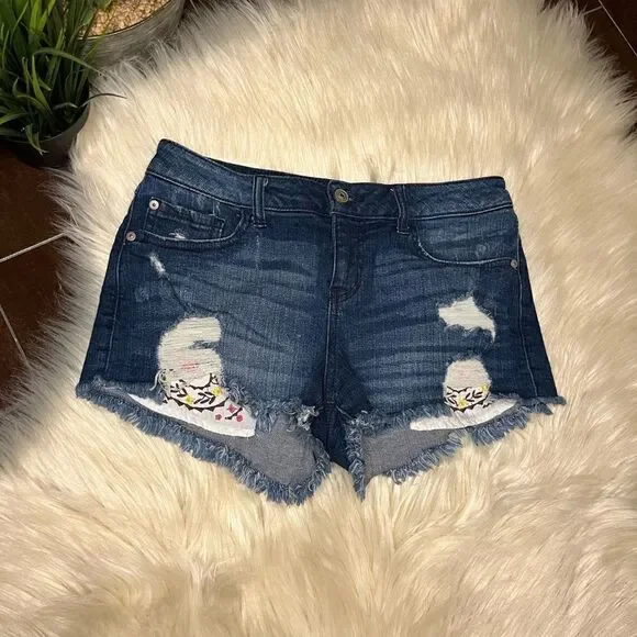 Harper embroidery pocket distressed denim shorts sz 27