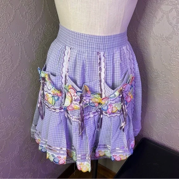 Lavender Plaid apron with Floral Accents vintage handmade lace appliqué